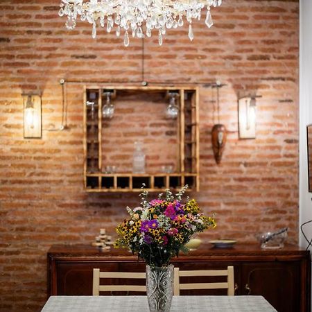 Apartment Ornament Tbilisi ภายนอก รูปภาพ