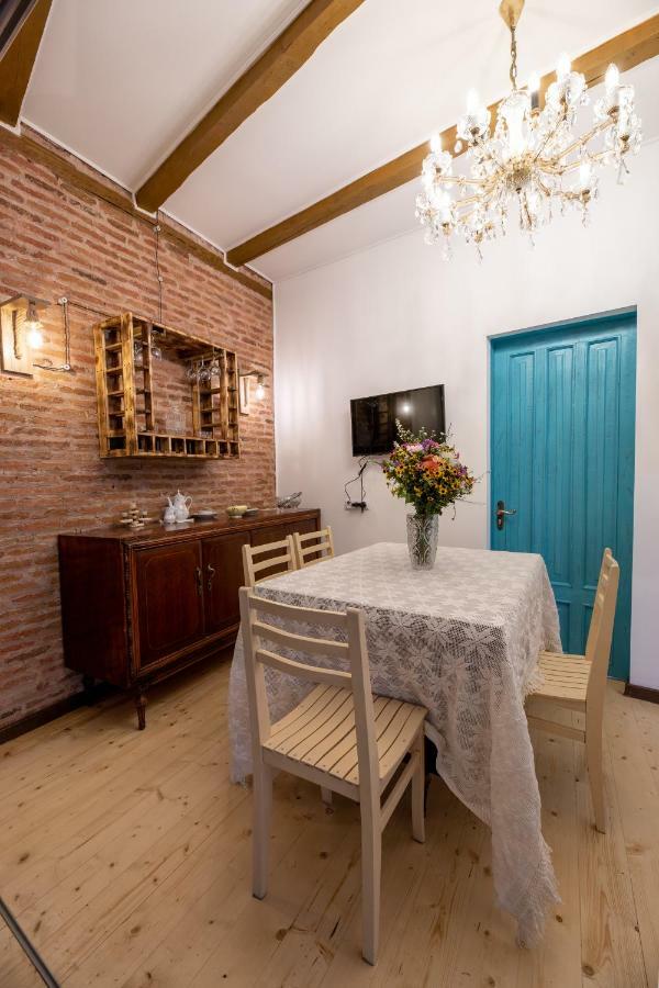 Apartment Ornament Tbilisi ภายนอก รูปภาพ