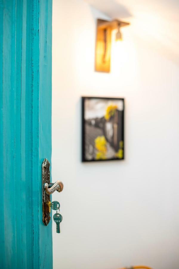 Apartment Ornament Tbilisi ภายนอก รูปภาพ