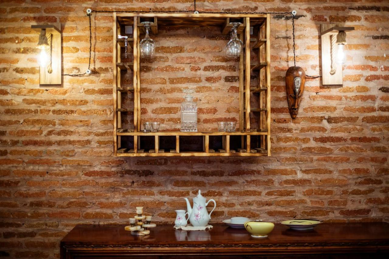 Apartment Ornament Tbilisi ภายนอก รูปภาพ