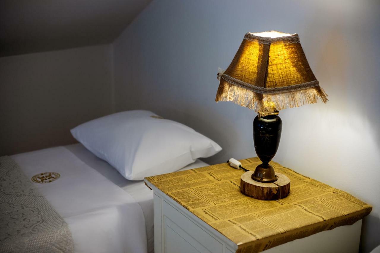 Apartment Ornament Tbilisi ภายนอก รูปภาพ